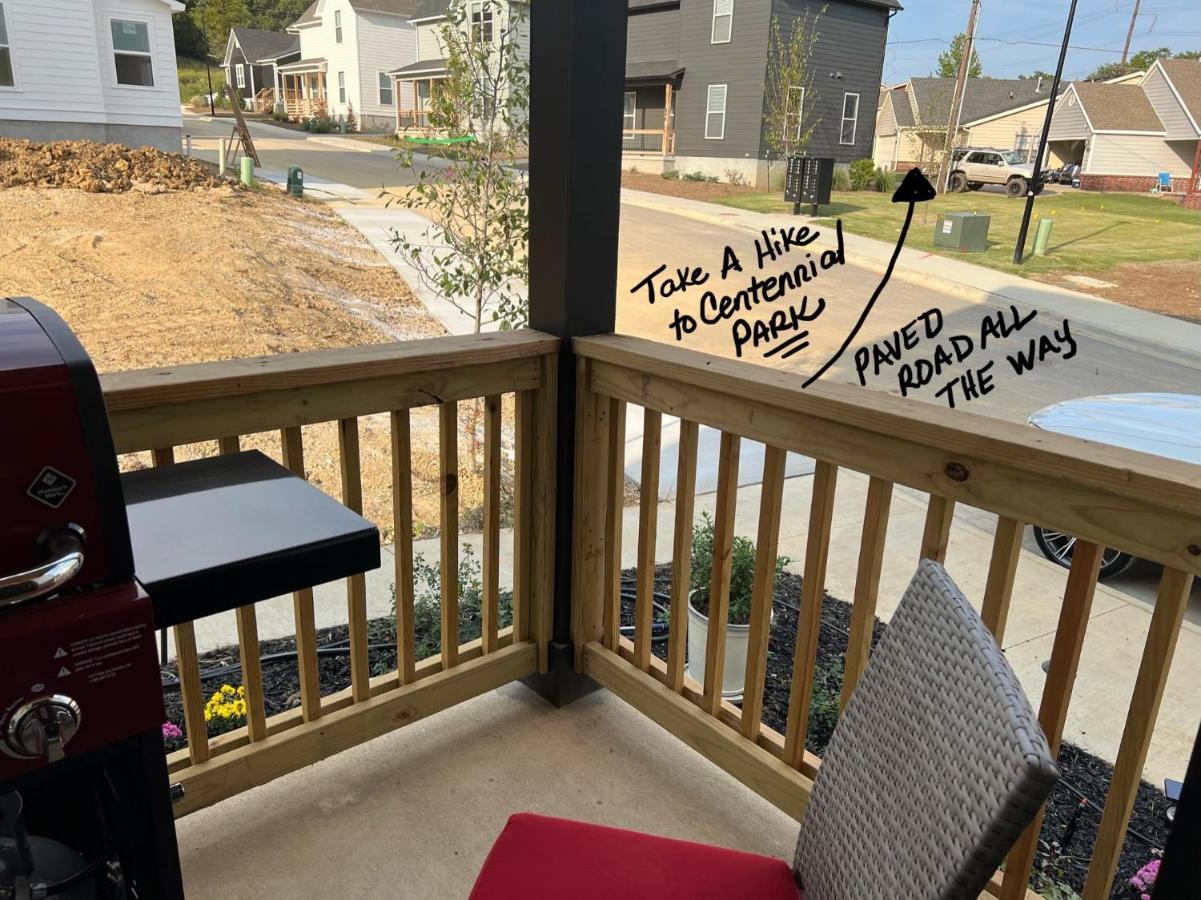 New Centennial Park Luxury Smart Home W Courtyard Fayetteville Exterior photo